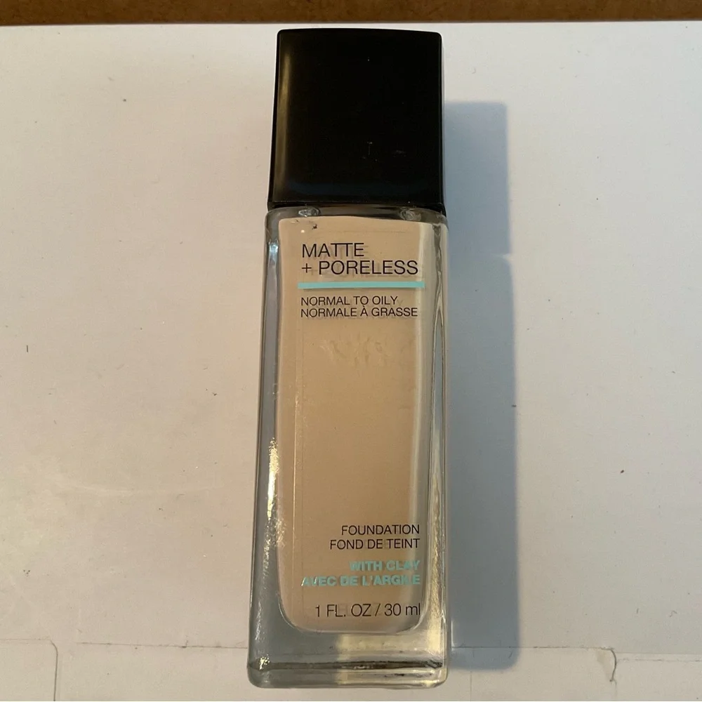 Maybelline Fit Me MATTE + PORELESS NORMAL TO OILY